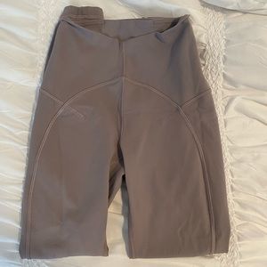 LULULEMON LEGGINGS!!
Unlimit High Rise